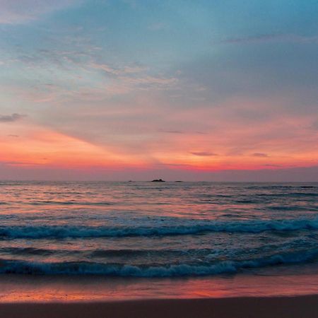 Bliss Blessings Villa & Spa - Хиккадува Экстерьер фото