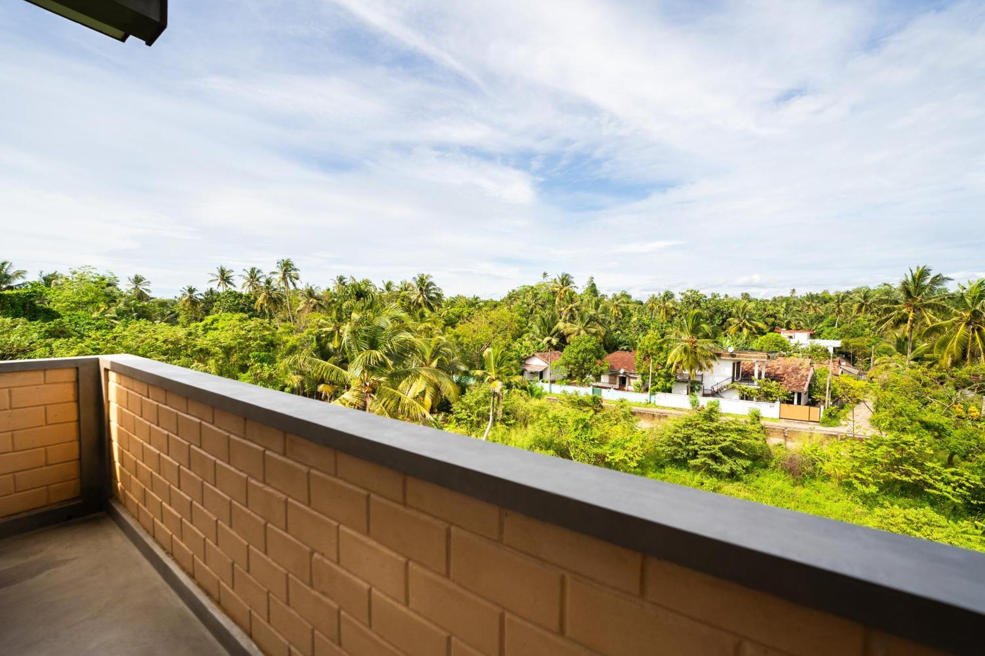 Bliss Blessings Villa & Spa - Хиккадува Экстерьер фото