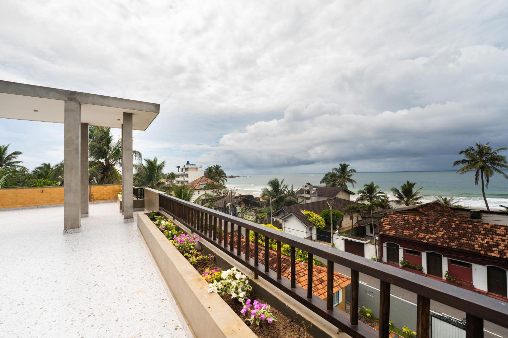 Bliss Blessings Villa & Spa - Хиккадува Экстерьер фото